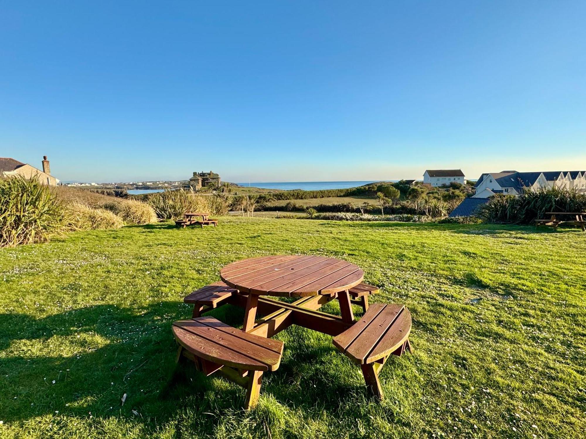 Lagoon View - Sea View- Pet Friendly - 2 Bed Apt - En-Suite Триадър Екстериор снимка