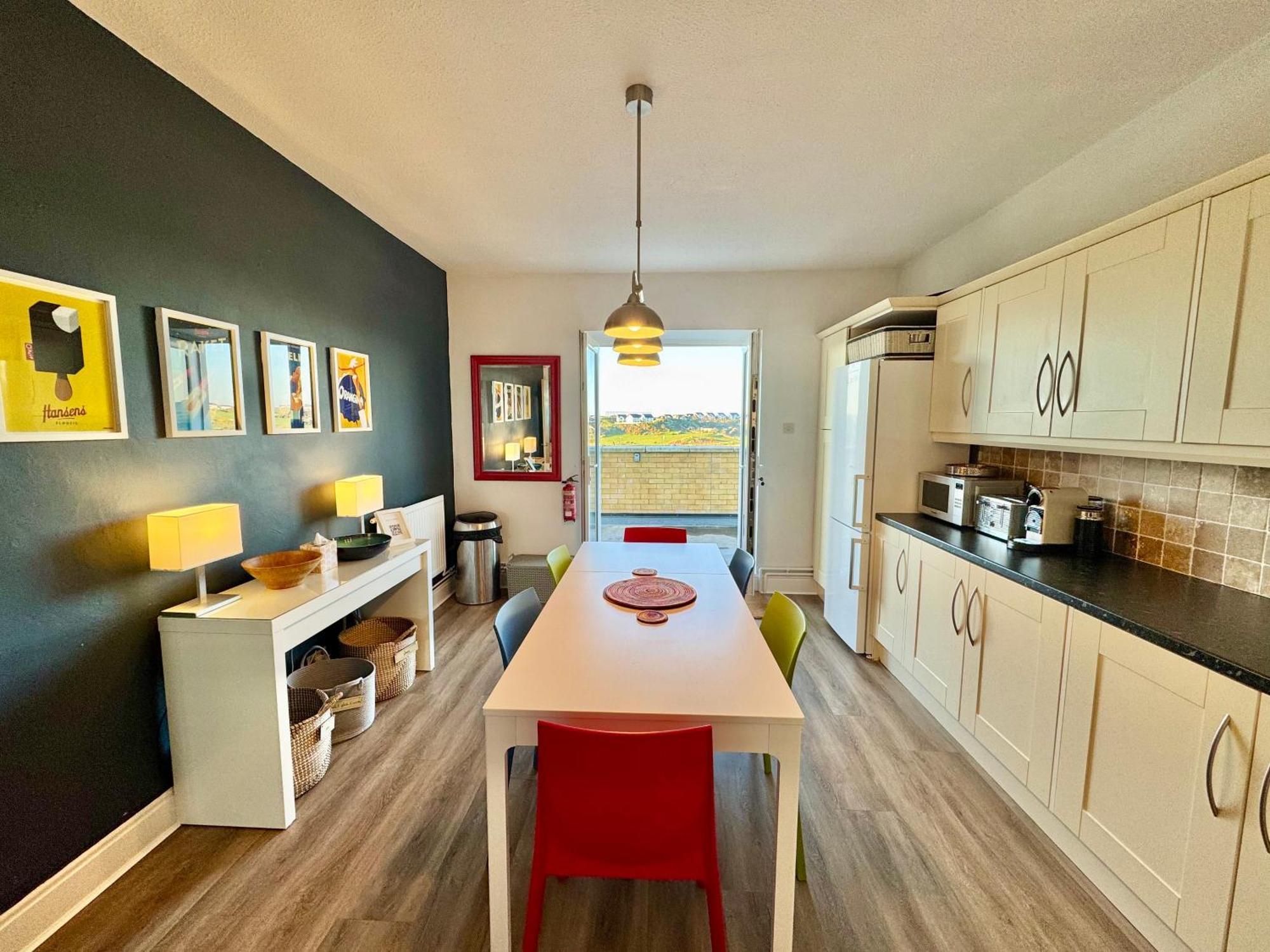 Lagoon View - Sea View- Pet Friendly - 2 Bed Apt - En-Suite Триадър Екстериор снимка